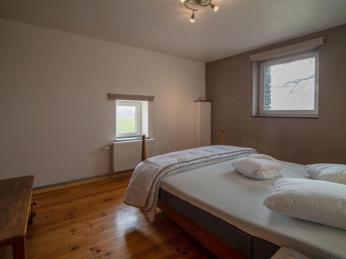 Very Spacious House With Sauna Spa And Countryside Views Gouvy Extérieur photo
